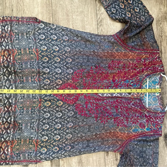 Beautiful Dolma 100% Silk Hand Embroidered Tunic - Picture 5 of 6